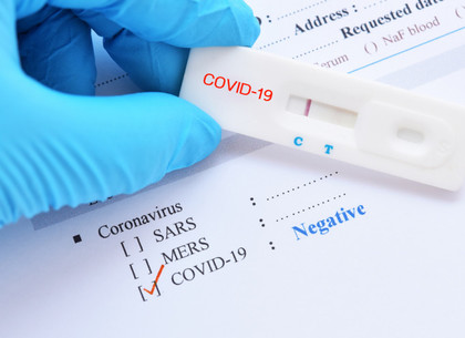 В Харьковской области коронавирусом за сутки заболели 472 человека и около 28 000 болеют (СНБО)