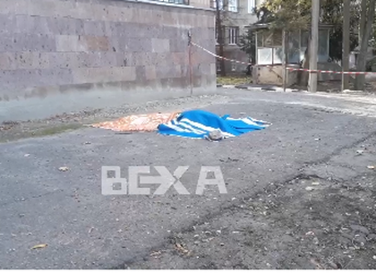 ВИДЕО: Больной коронавирусом выбросился из окна чернобыльской больницы (Полиция)