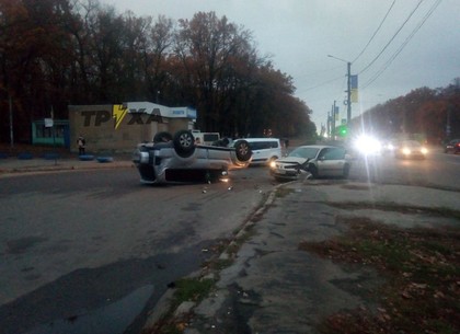 ФОТО: На Белгородском шоссе очередной кульбит (Патрульная полиция)