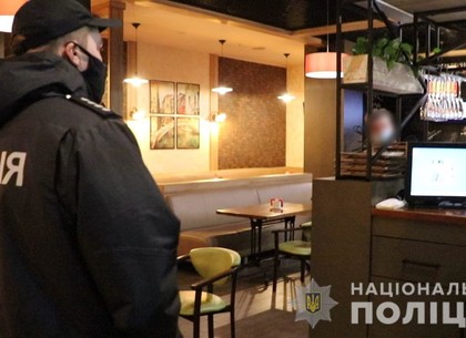 ВИДЕО: После 22.00 полицейские отправились в рейд по ресторанам и ночным клубам (МВД)