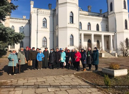 ФОТО: В Харькове организовали экскурсии для ветеранов в Шаровку и Пархомовку (ХГС)