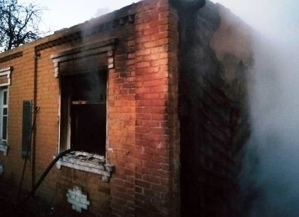 ФОТО: На пепелище нашли тело матери хозяина дома – ГСЧС