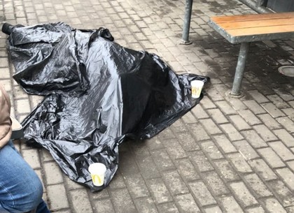 ФОТО: Внезапная смерть: на вокзале умер мужчина - Соцсети