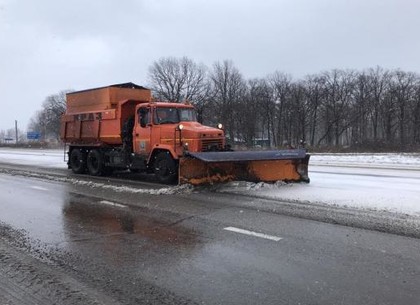 В течение суток на Харьковщине расчистили от снега более 1 тыс. км дорог
