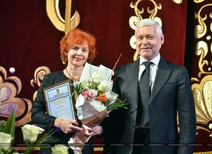 Игорь Терехов поздравил учителей Киевского района с 8 Марта (ФОТО)