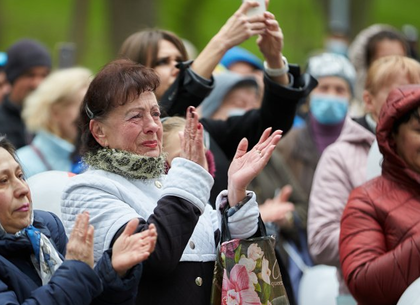 Районы Харькова приняли эстафету празднования 9 Мая
