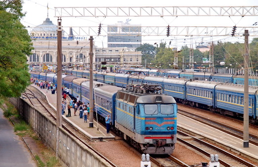 Укрзалізниця запустила через Харьков поезд из Лисичанска в Одессу