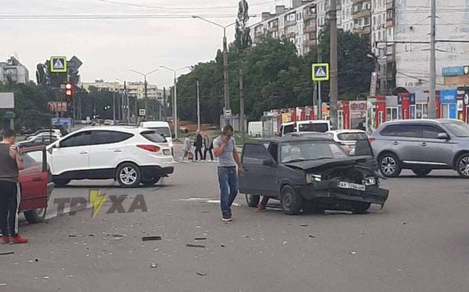 Авария в Харькове утром 27 мая