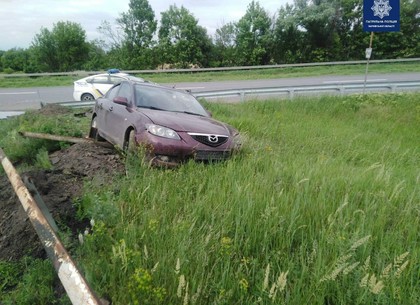 ДТП под Харьковом: пьяного водителя, убегавшего от полиции, остановил кювет (ФОТО)