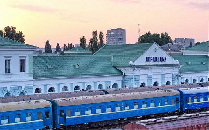 В июне добавилось два поезда, следующих из Харькова на море