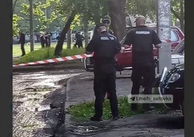 В Харькове разгуливает мужчина с гранатой: территорию оцепили (ВИДЕО)