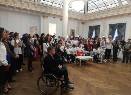 В Харьковском дипломатическом клубе прошел благотворительный аукцион (ФОТО)