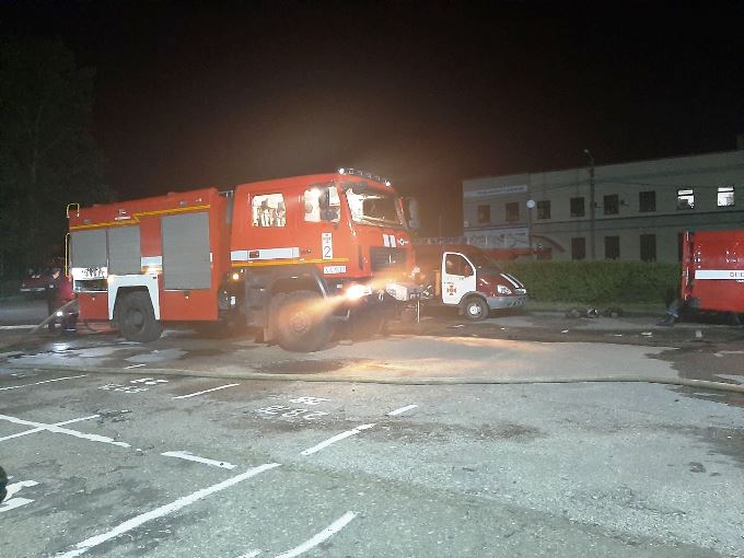В Харькове спасатели потушили пожар в производственном здании