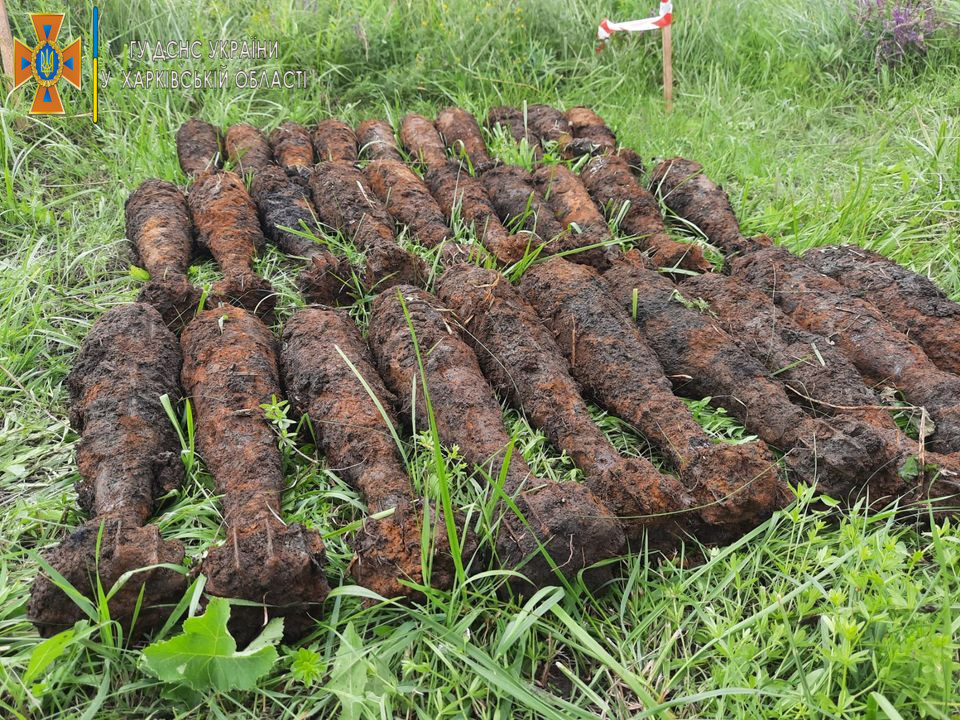 На Харьковщине пиротехники ГСЧС нашли 30 боеприпасов