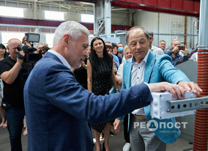 Игорь Терехов и Владимир Золотарев открыли две производственные линии на «Южкабеле»