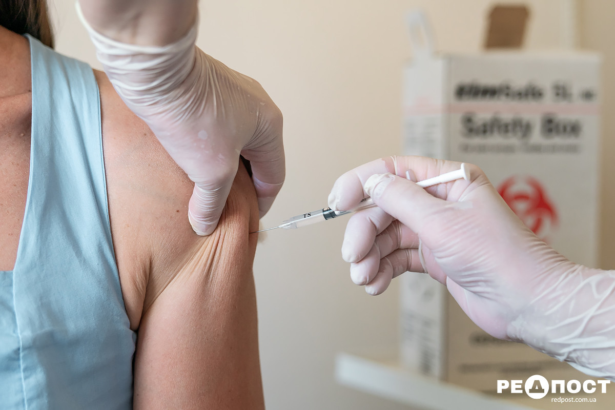 Сколько человек привили от коронавируса в Харькове с начала вакцинации