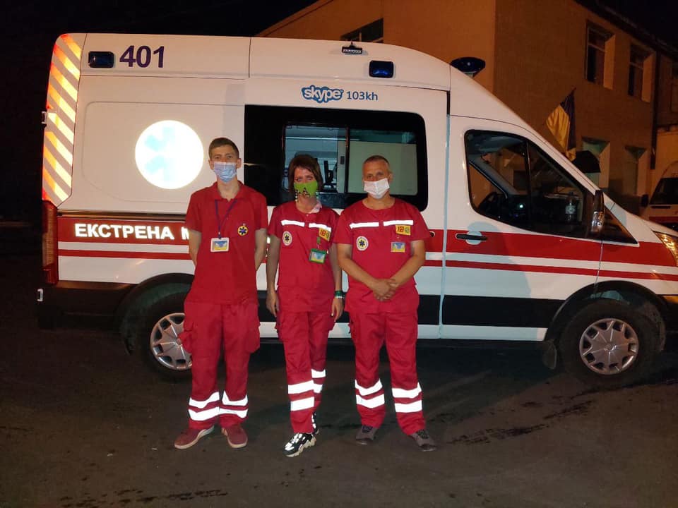 Бригада скорой помощи ЭМП 401 провела две успешные реанимации в Харькове