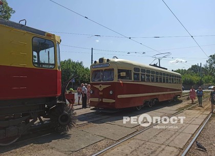 Игорь Терехов сел за руль ретро-трамвая (фото)