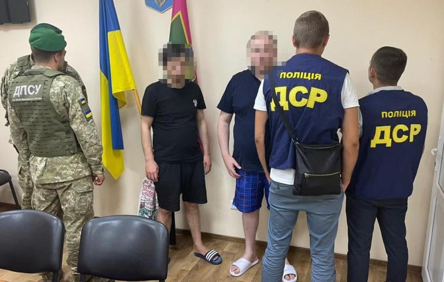 Криминальные авторитеты в подсолнухах были задержаны пограничниками. Новости Харькова