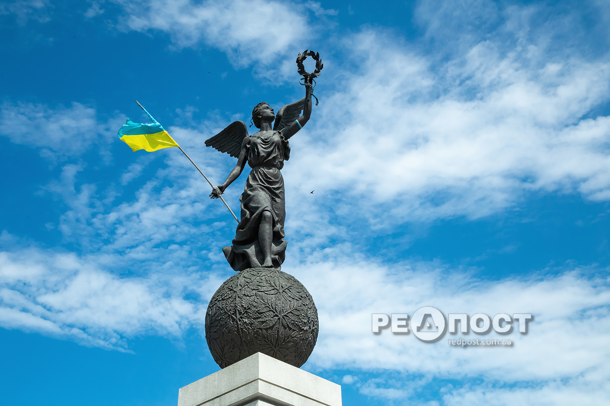 Выходные дни в Украине на День Независимости