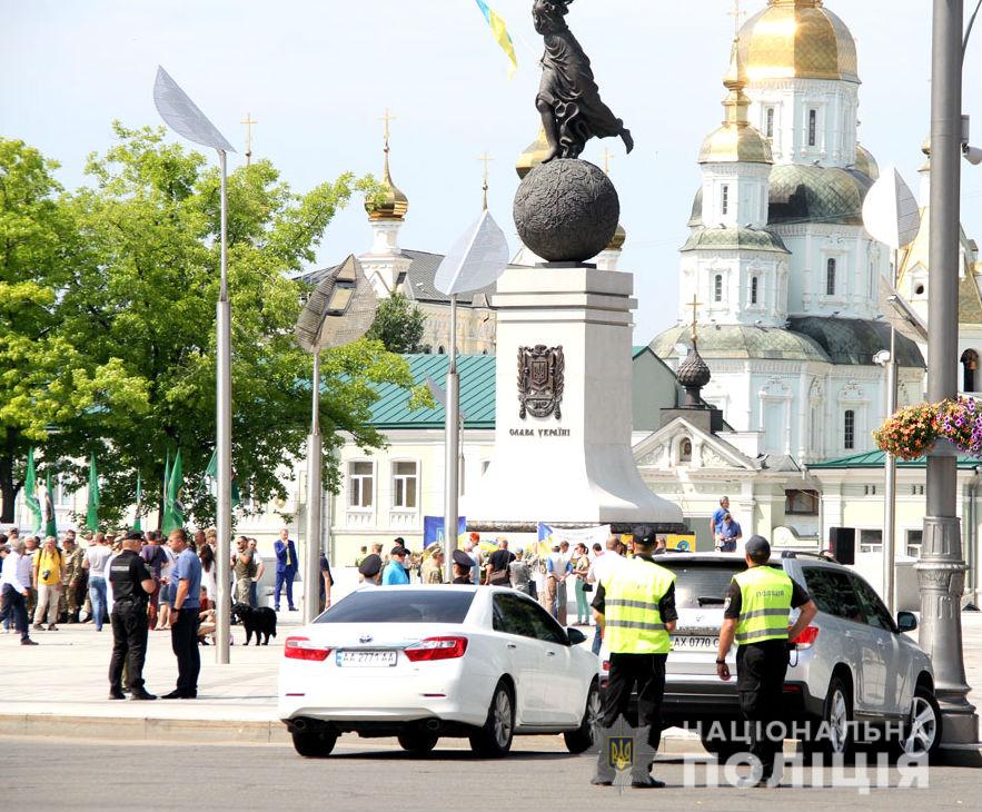 В Харькове 300 тысяч празднующих будут охранять 3 000 полицейских. Новости Харькова
