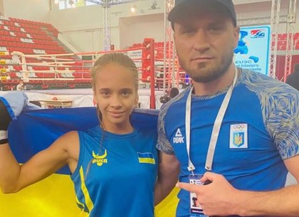 13-летняя харьковчанка стала чемпионкой Европы по боксу, победив россиянку (видео)