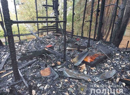 Загорелся дом с отдыхающими: копы расследуют пожар в пригороде Харькова