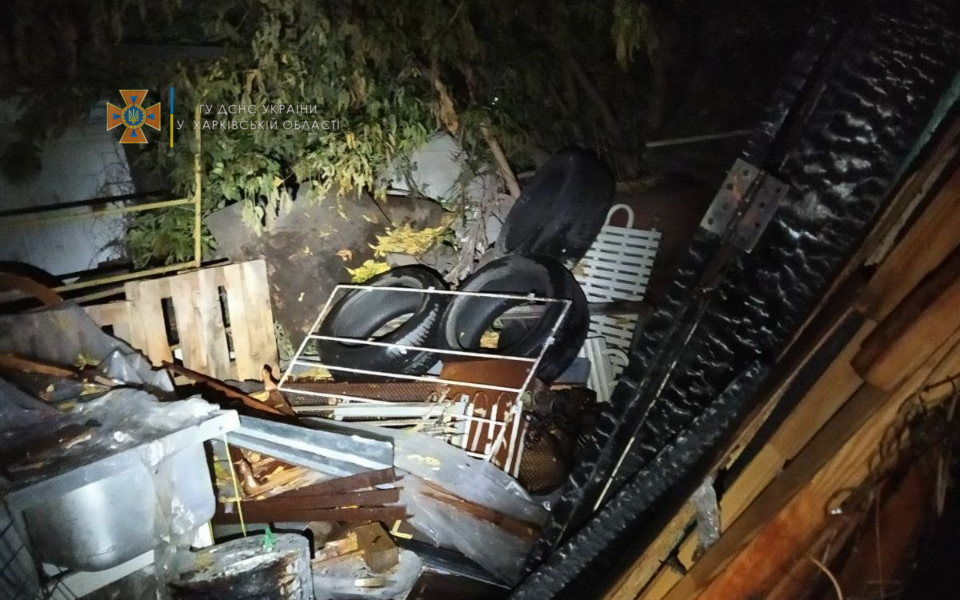 Пожар Харьков: Летнее кафе сгорело ночью 29 сентября на улице Барабашова