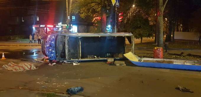 ДТП Харьков: столкнулись Renault Mascott 110 и Honda CR-V, погиб водитель