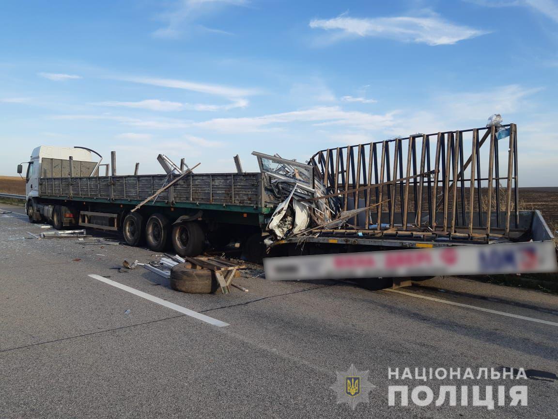 ДТП Харьков: водитель Hyundai HD-65 погиб в аварии с Renault Premium