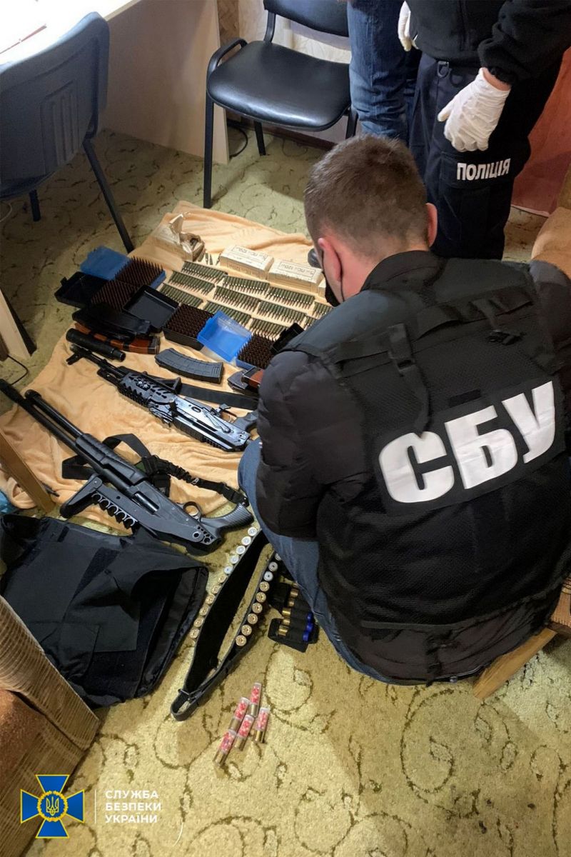 Криминал Харьков: У бизнесмена найден арсенал оружия