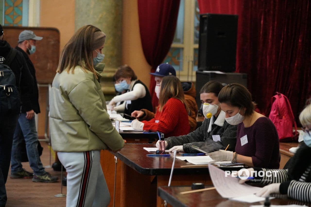 Выборы в Харькове: Нарушения на избирательных участках