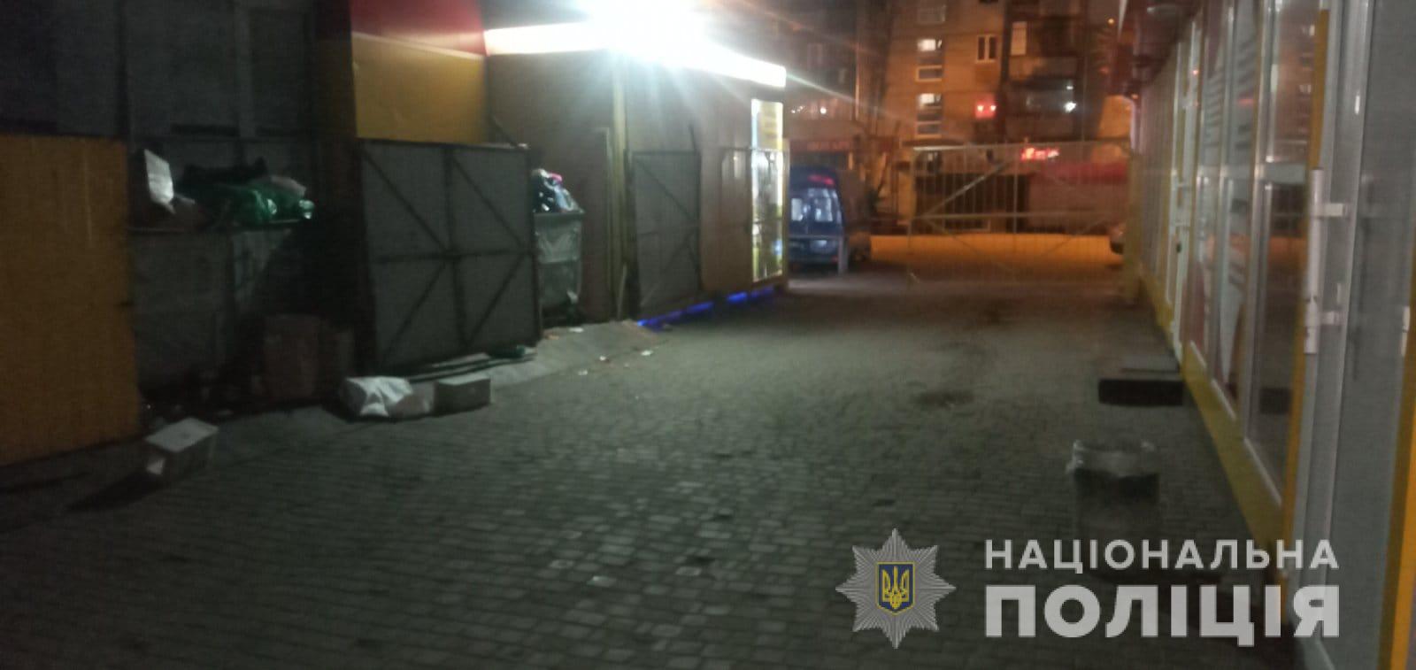 Криминал Харьков: Хулиган убил мужчину на рынке возле станции метро «Александра Масельского»