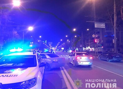 В Харькове сбили полицейского из оцепления места аварии на Тобольской (фото)