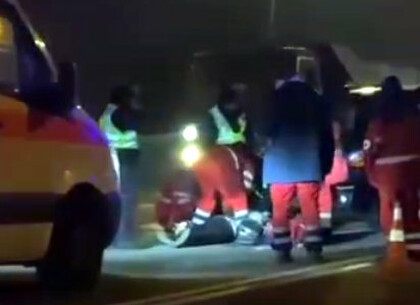 На пешеходном переходе в Песочине сбили женщину (видео)