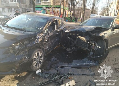 ДТП: и снова Infinity - водитель столкнулся с Nissan в Харькове (фото)
