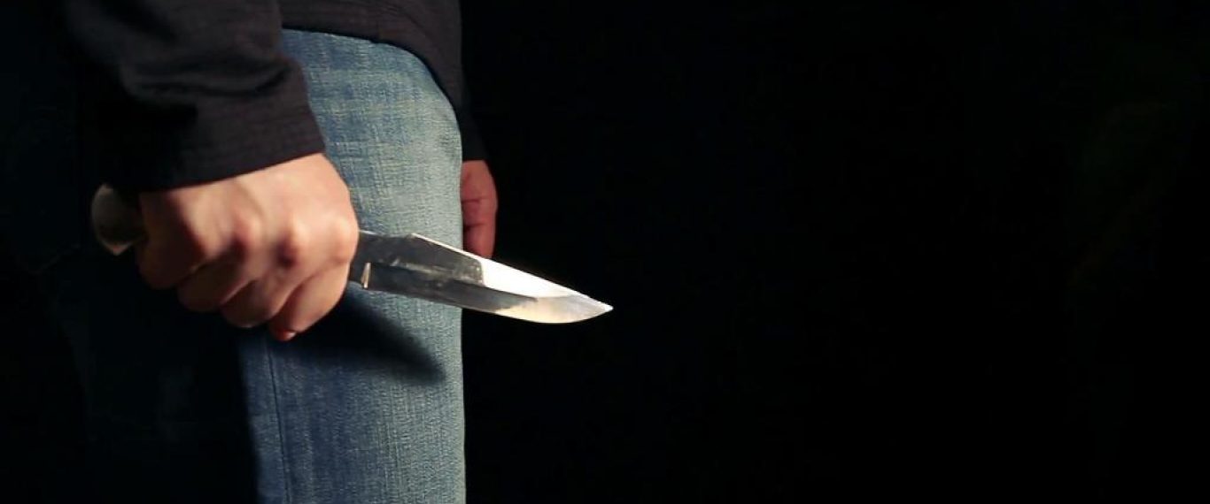 Криминал Харьков: сын ударил ножом в живот отца