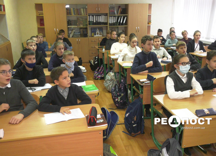 В школах Харькова пока не будут вводить дистанционное обучение