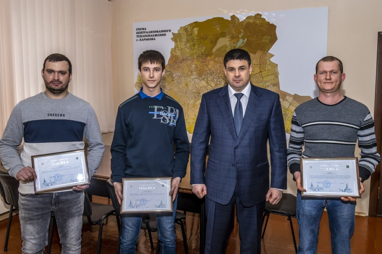 В Харькове наградили коммунальщиков за устранение сложного дефекта на тепломагистрали