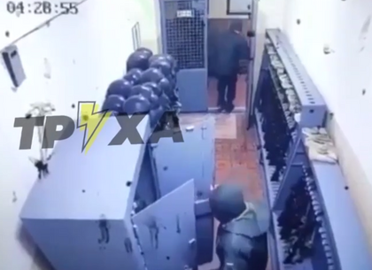 Стрельба в Днепре: опубликовавших видео расстрела полицейских могут отправить за решетку