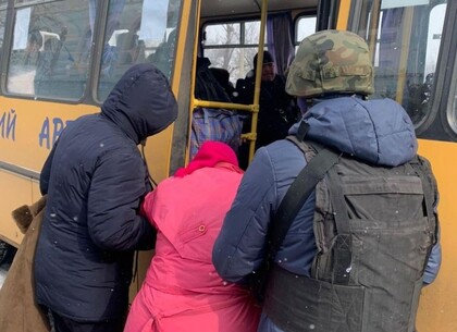 Агрессия России: под обстрелами эвакуировали 200 жителей Золочева