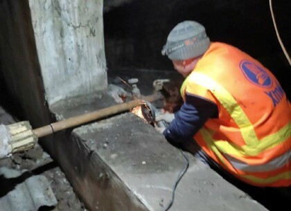 ХТС возвращает горячую воду в дома харьковчан (фото)