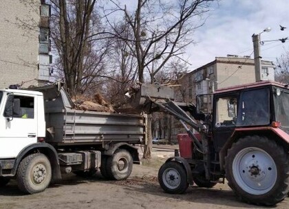 В Харькове стремительно растет объем вывоза мусора