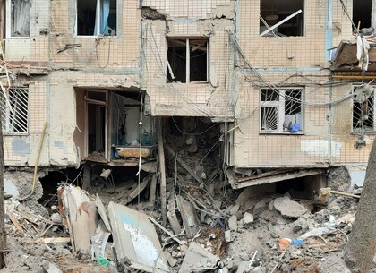 Ракетный удар разрушил жилой дом в Харькове. Оперативная сводка ГСЧС на 10 апреля