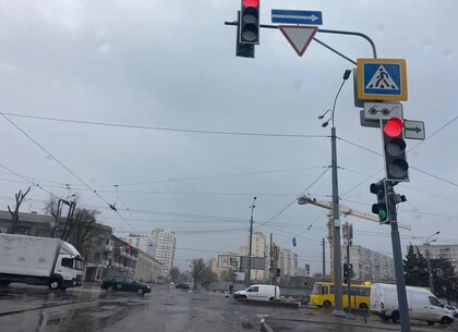 В Харькове заработали светофоры: адреса перекрестков