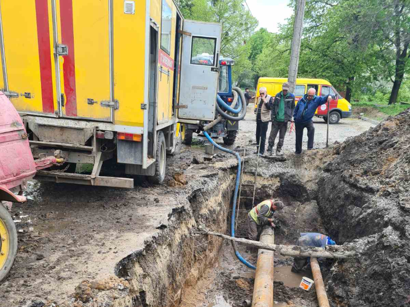 Коммунальщики восстанавливают подачу воды в Харькове