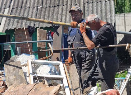 Харьковские коммунальщики ремонтируют сети на линии огня (фото)