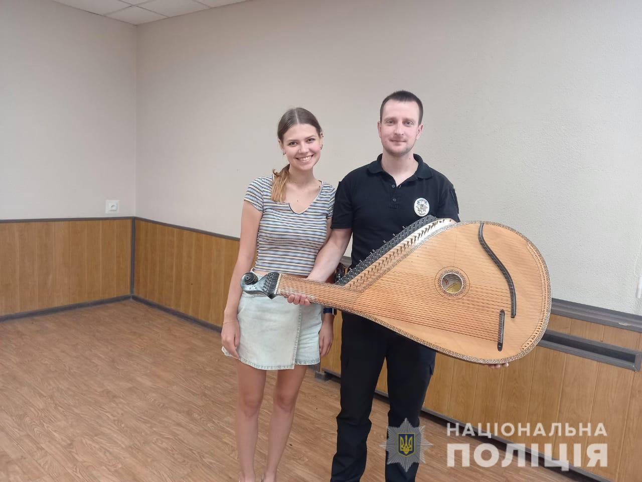 Вор украл старинный инструмент за 100 тысяч гривен, и пойман полицией Харькова