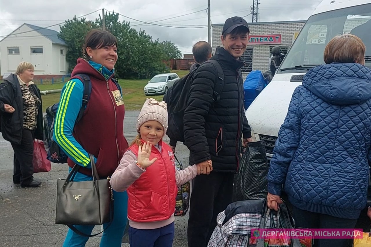 14 вересня із смт Козача Лопань Харківської області евакуювали 75 людей, які хотіли виїхати, але не мали власного транспорту.