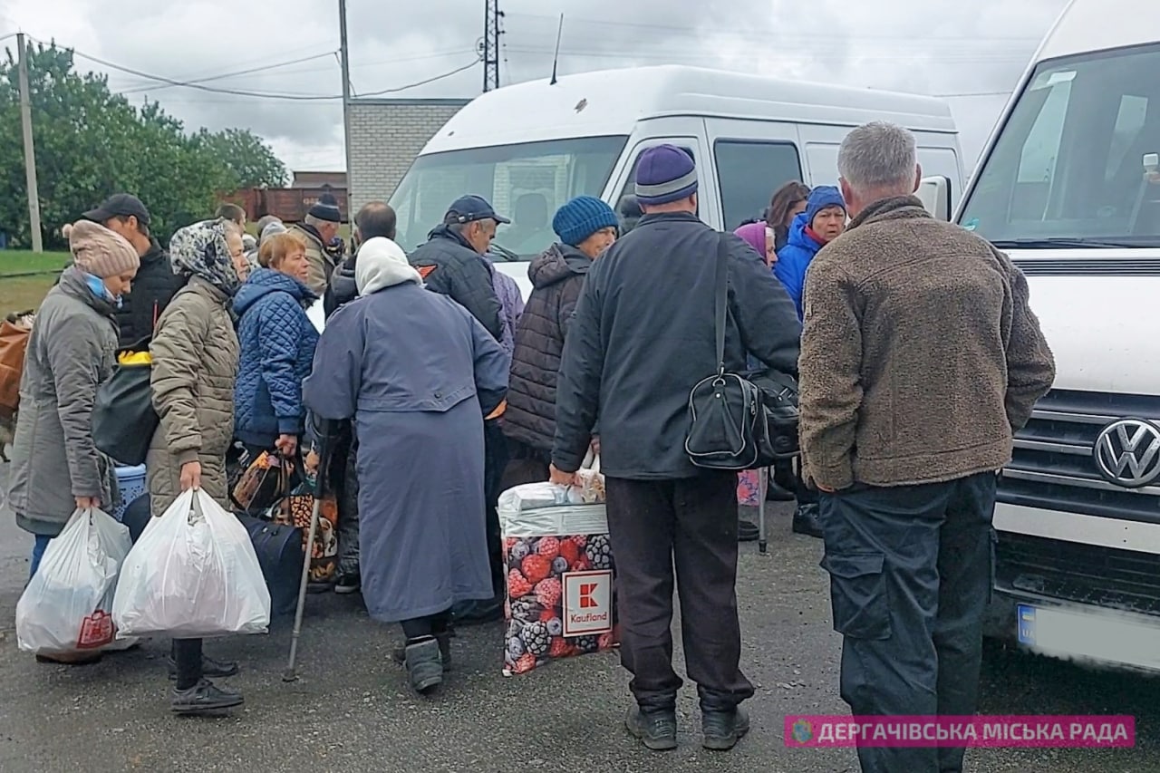 14 вересня із смт Козача Лопань Харківської області евакуювали 75 людей, які хотіли виїхати, але не мали власного транспорту.